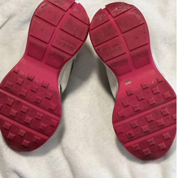 Gucci Pink and Beige Logo Sneakers - Picture 4 of 9